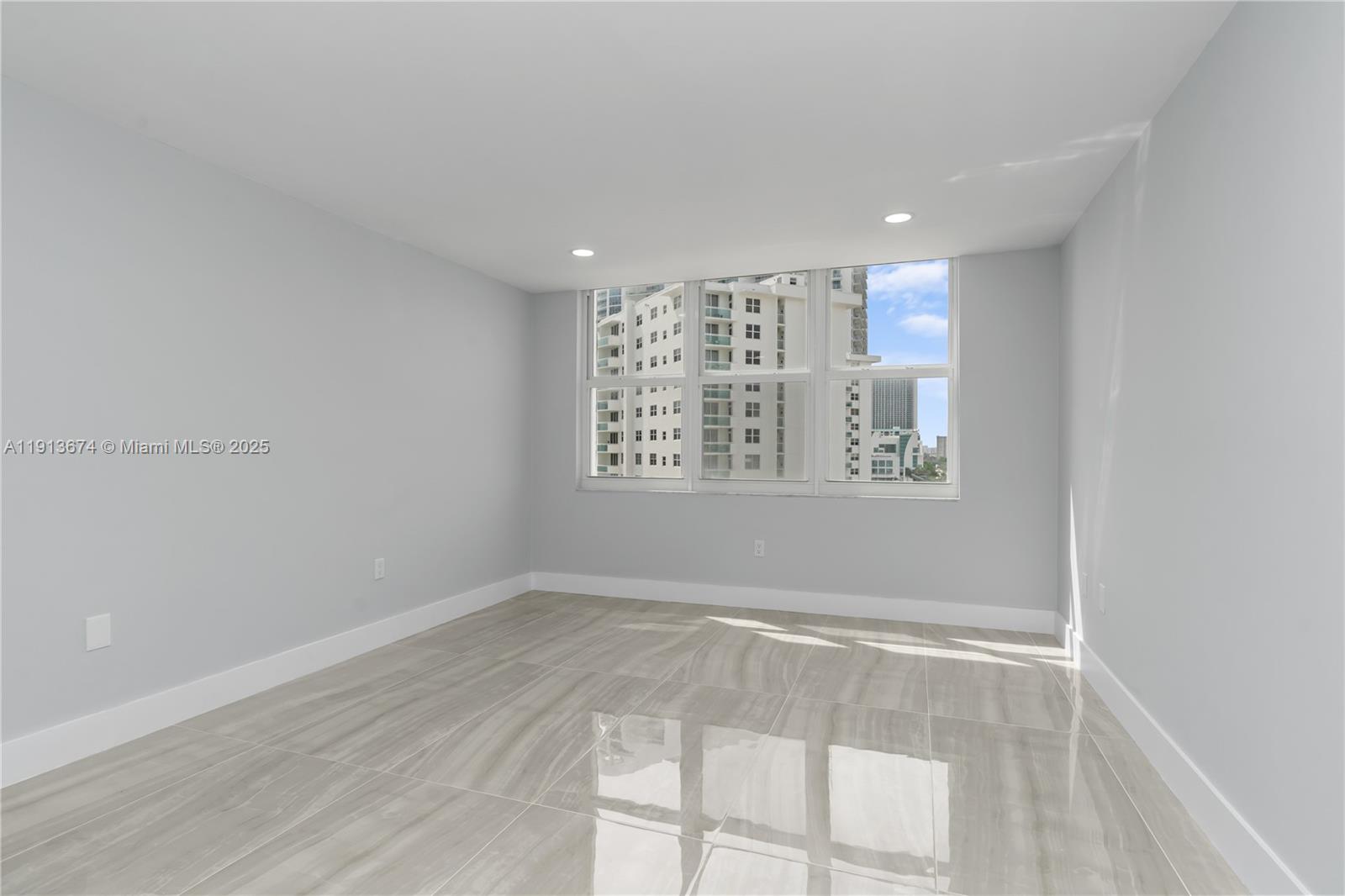 Photo of 2751 Ocean Dr  #1008N, Hollywood, Florida, 33019 - 