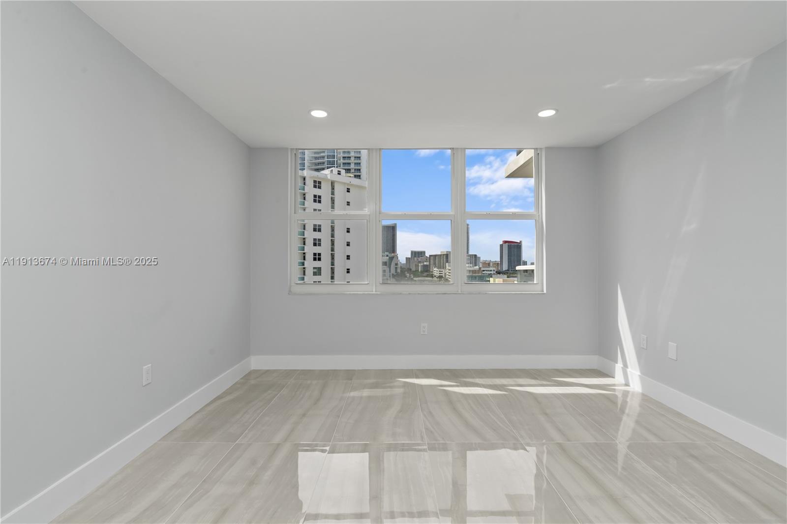 Photo of 2751 Ocean Dr  #1008N, Hollywood, Florida, 33019 - 