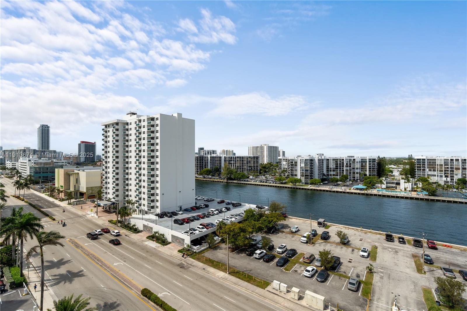 Photo of 2751 Ocean Dr  #1008N, Hollywood, Florida, 33019 - 