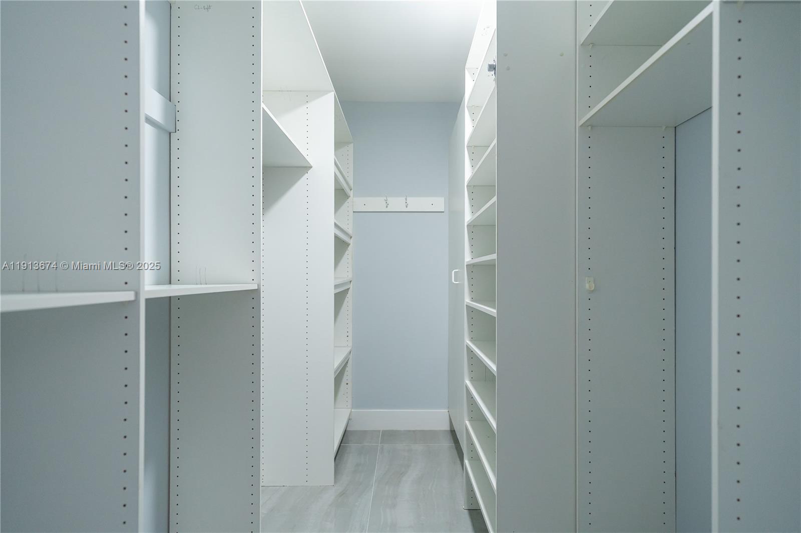 Photo of 2751 Ocean Dr  #1008N, Hollywood, Florida, 33019 - 