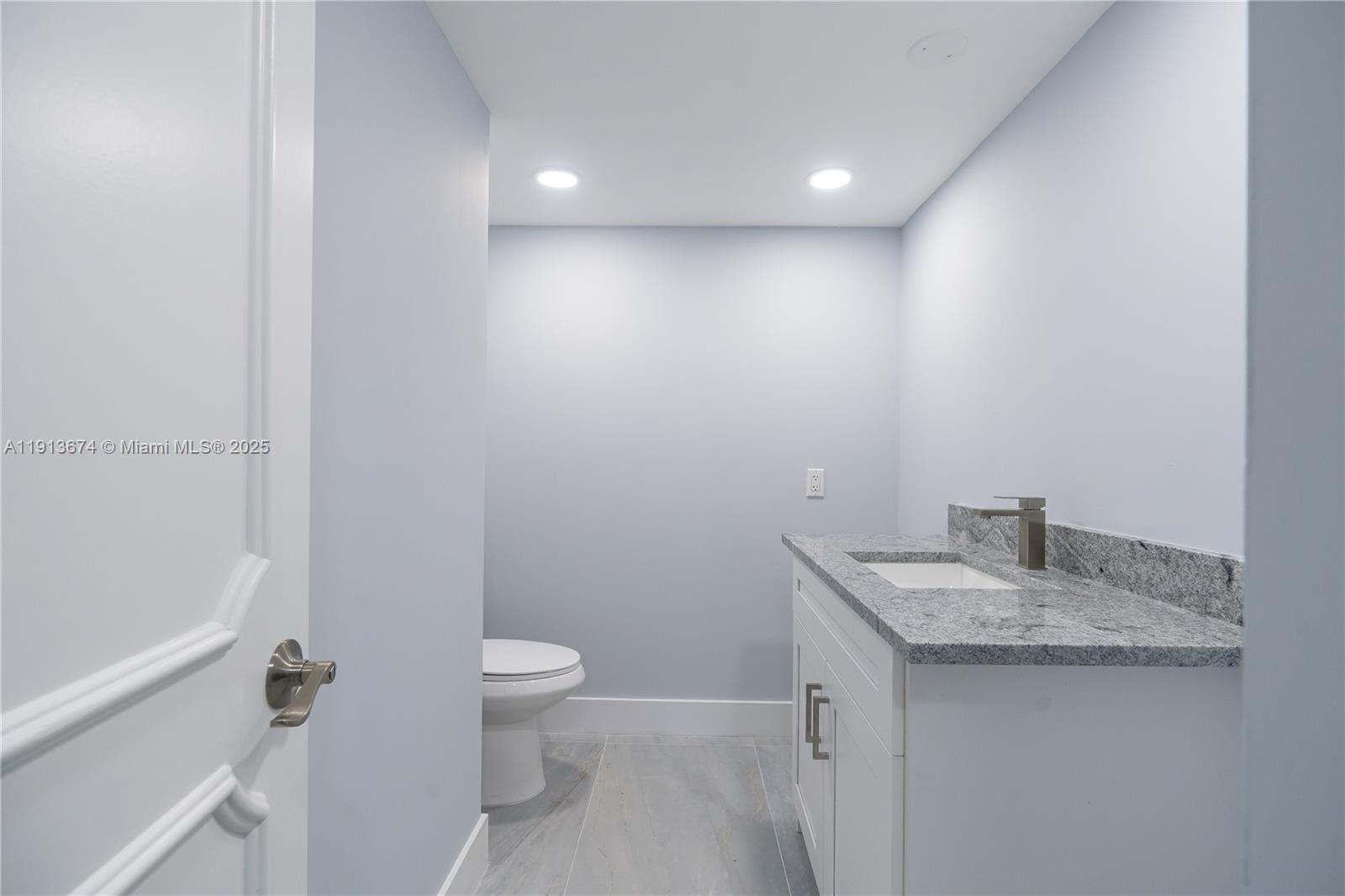 Photo of 2751 Ocean Dr  #1008N, Hollywood, Florida, 33019 - 