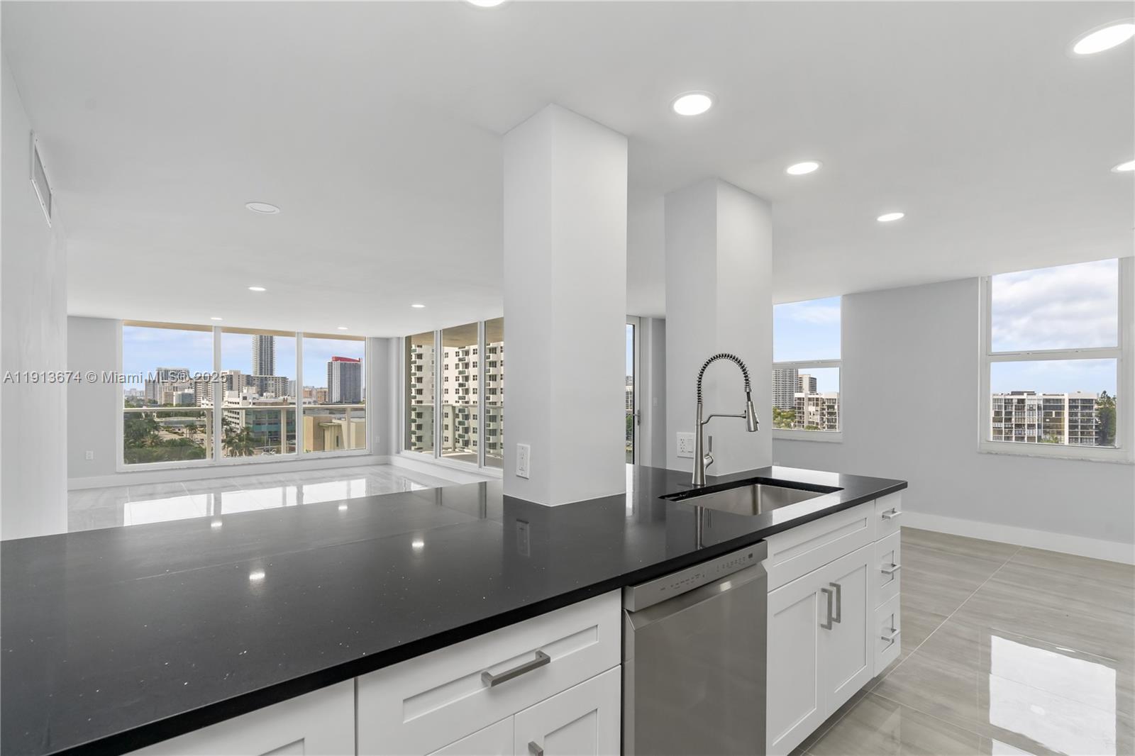 Photo of 2751 Ocean Dr  #1008N, Hollywood, Florida, 33019 - 