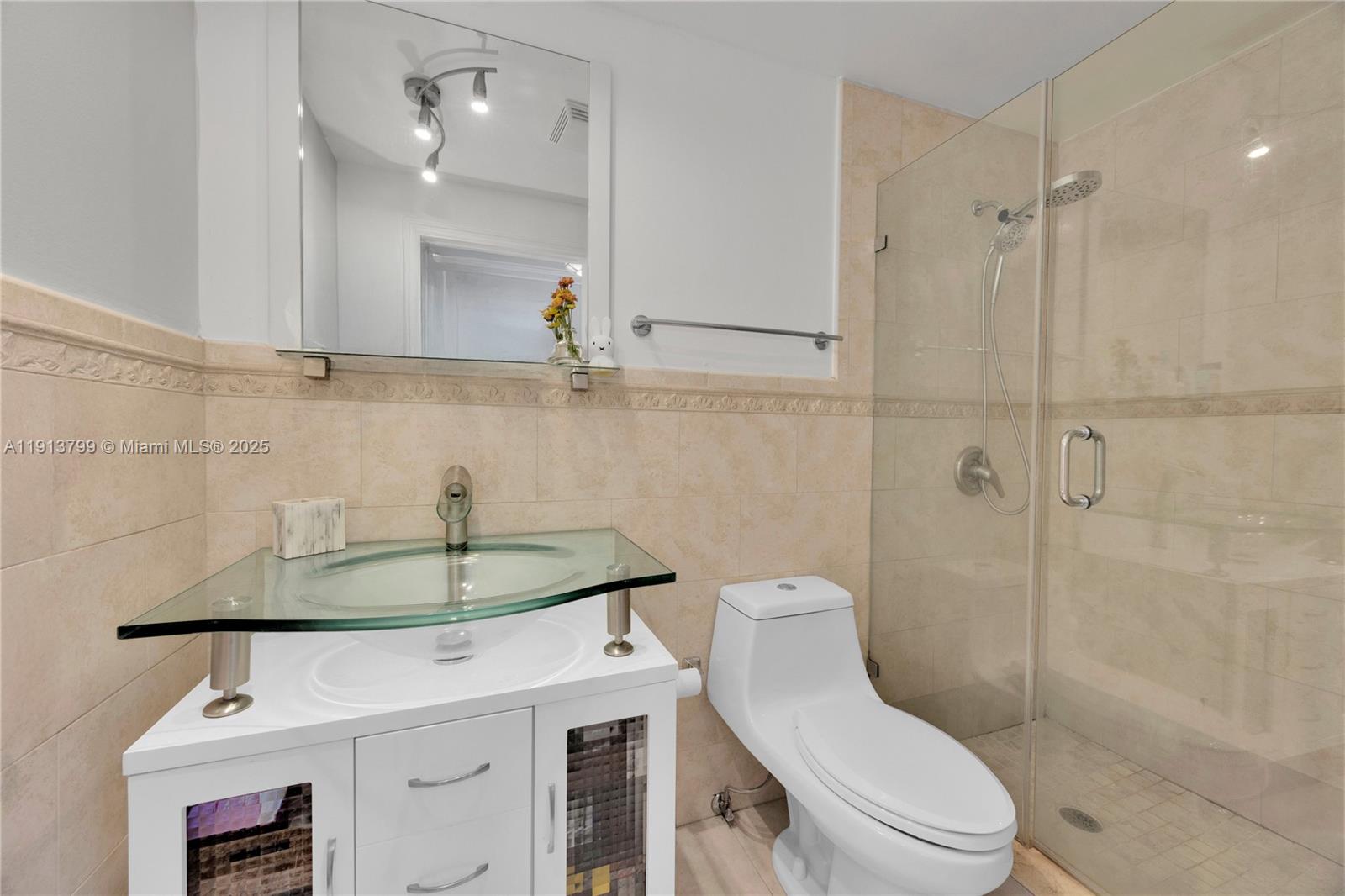 See details / 2030 sq. ft. $ 2025-11-13 0 Photo