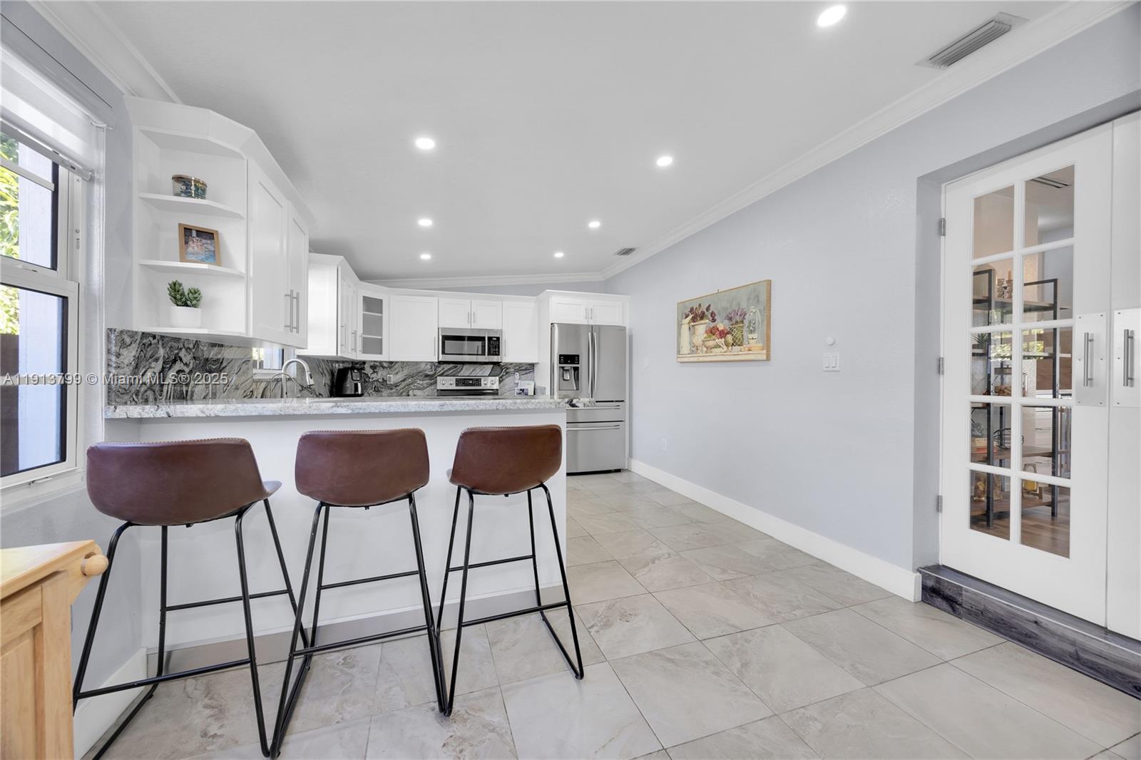 See details / 2030 sq. ft. $ 2025-11-13 0 Photo