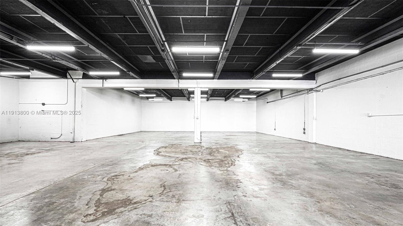 See details / sq. ft. $ 2025-11-13 0 Photo