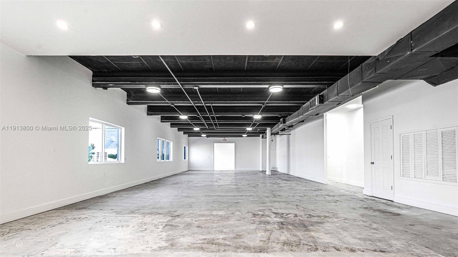 See details / sq. ft. $ 2025-11-13 0 Photo