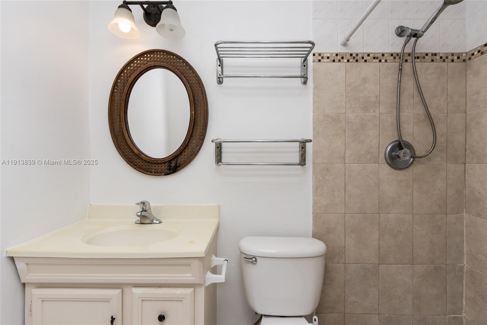 See details / 2275 sq. ft. $ 2025-11-13 0 Photo