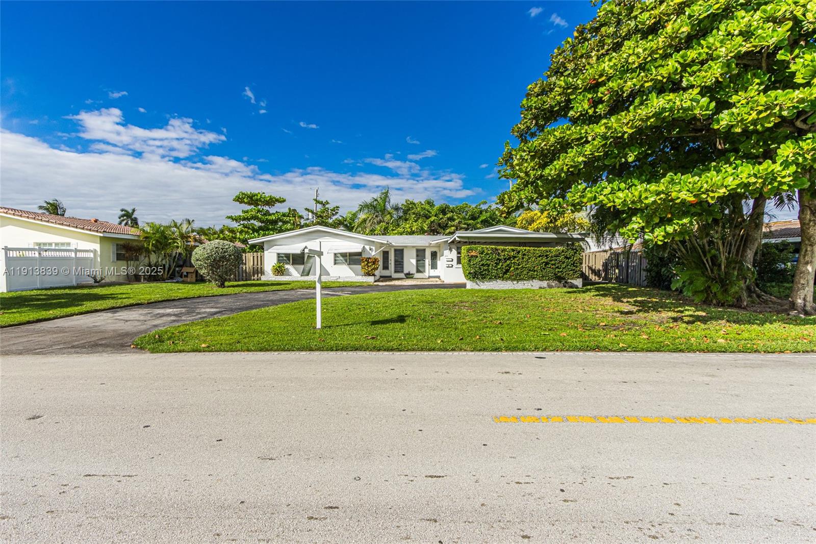 See details / 2275 sq. ft. $ 2025-11-13 0 Photo