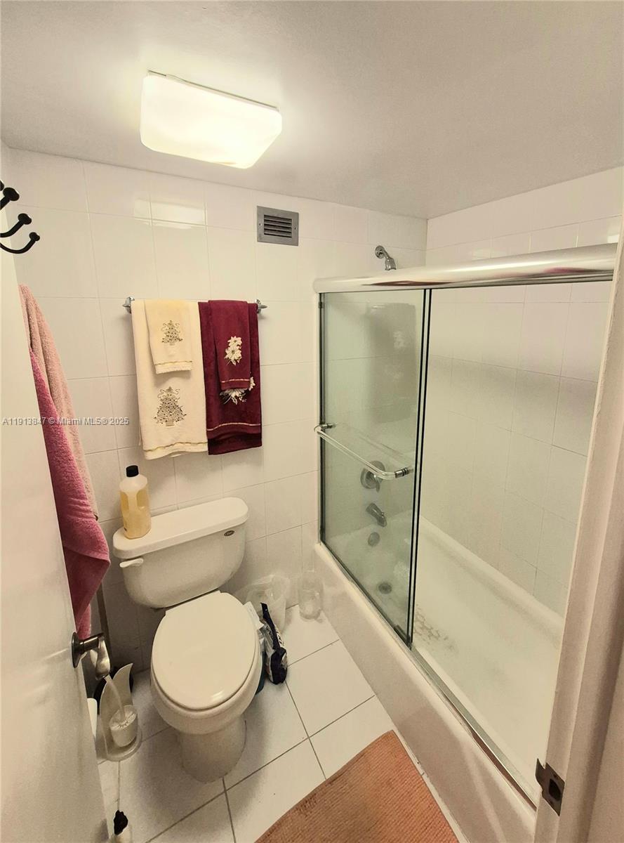 Photo of 3800 Ocean Dr  #818, Hollywood, Florida, 33019 - 