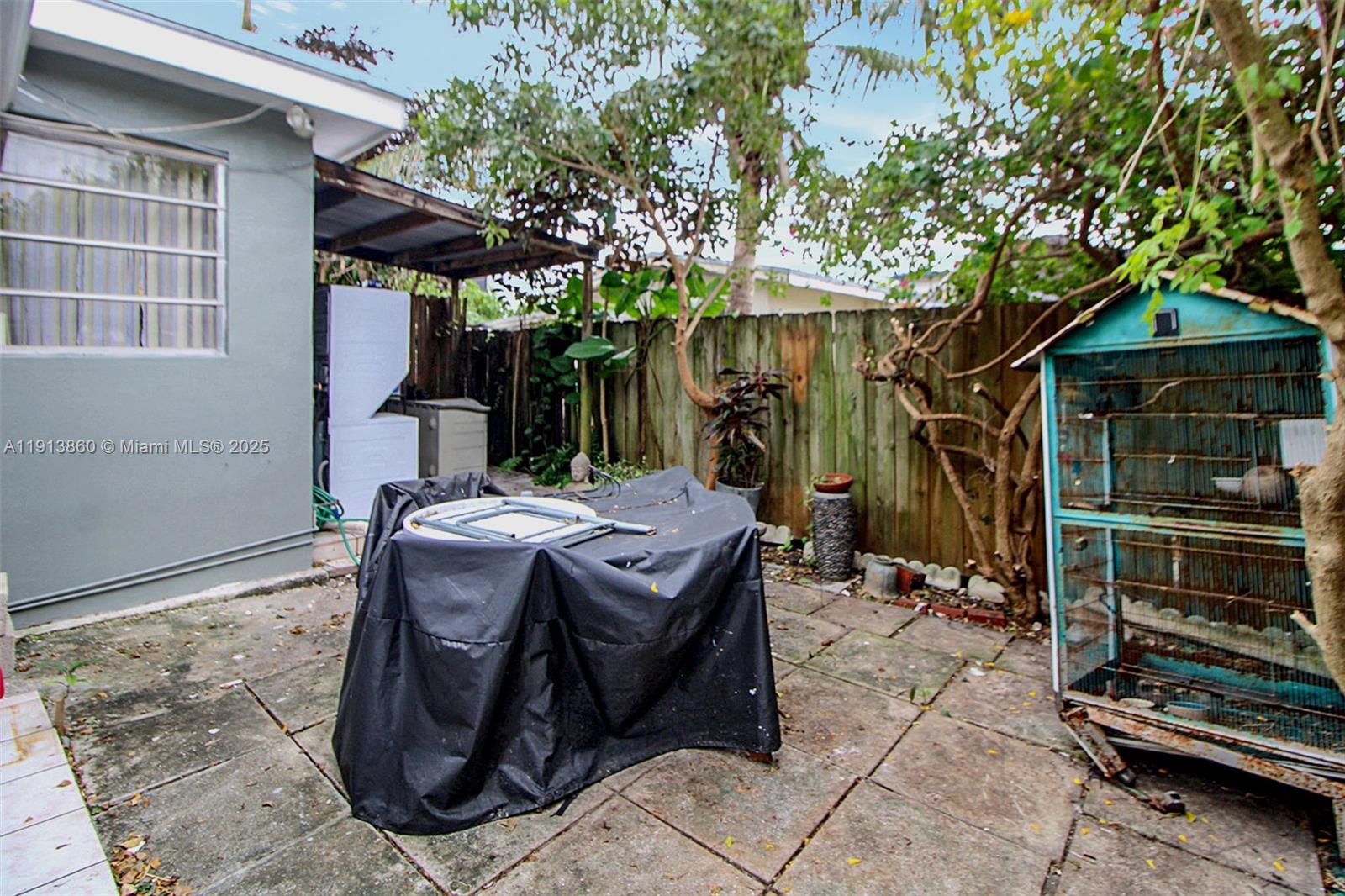 See details / 1716 sq. ft. $ 2025-11-13 0 Photo