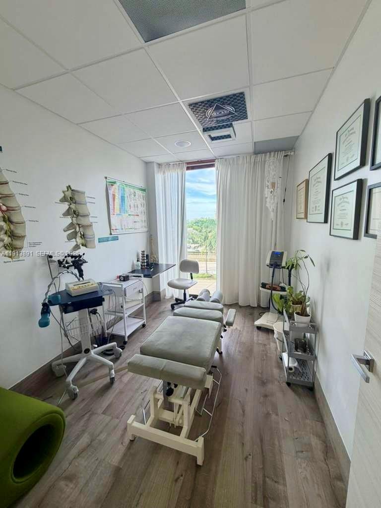   /   sq. ft. $ 2025-11-13 0 Photo