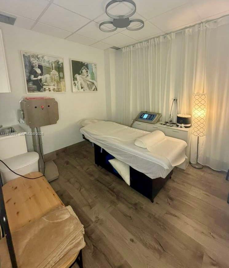   /   sq. ft. $ 2025-11-13 0 Photo