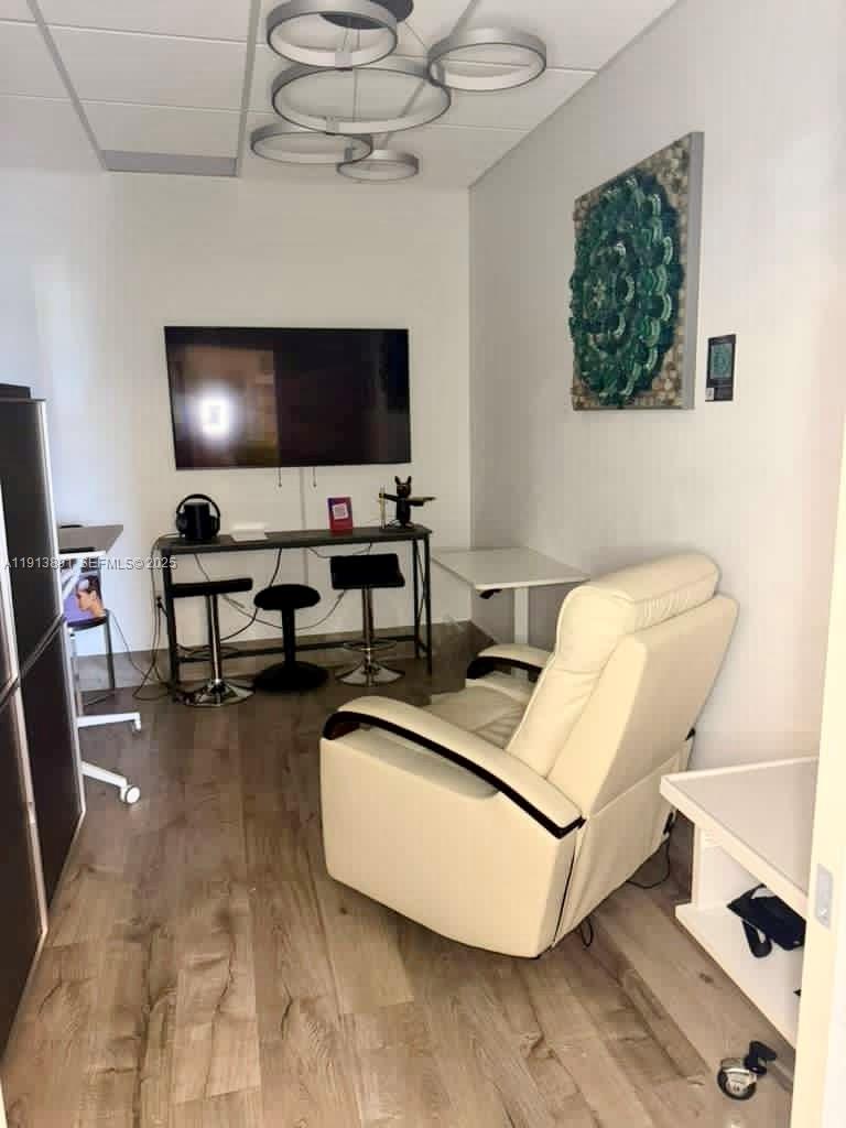   /   sq. ft. $ 2025-11-13 0 Photo