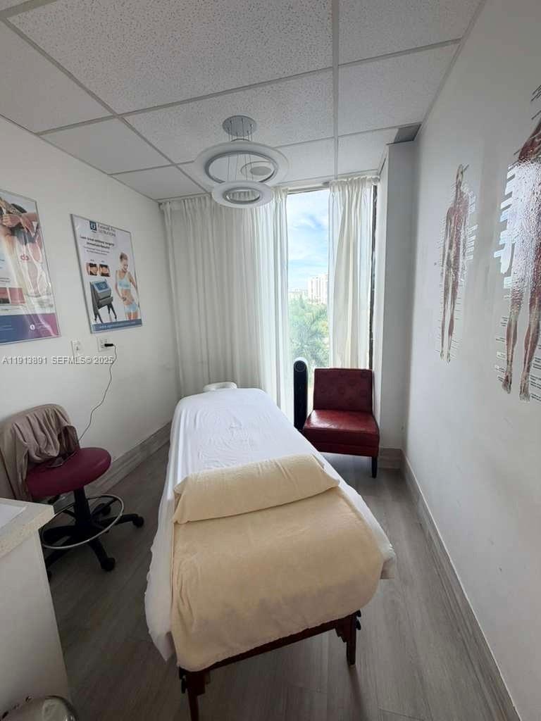   /   sq. ft. $ 2025-11-13 0 Photo