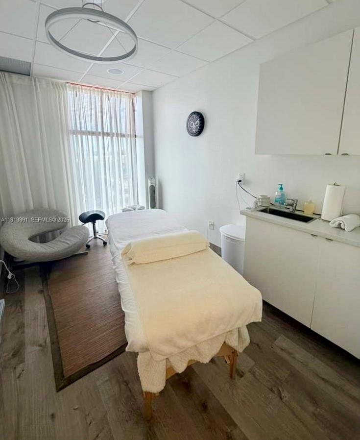   /   sq. ft. $ 2025-11-13 0 Photo