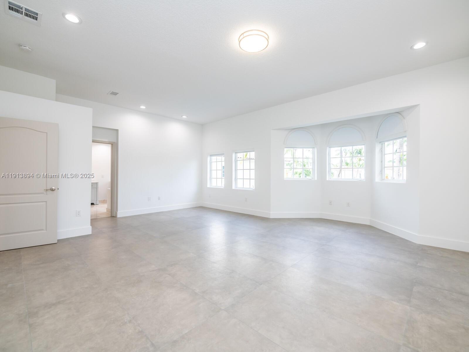 Photo of 20729 32nd Ave  (20729), Aventura, Florida, 33180 - 