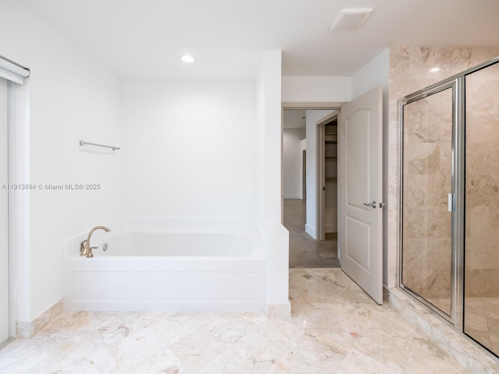 Photo of 20729 32nd Ave  (20729), Aventura, Florida, 33180 - 