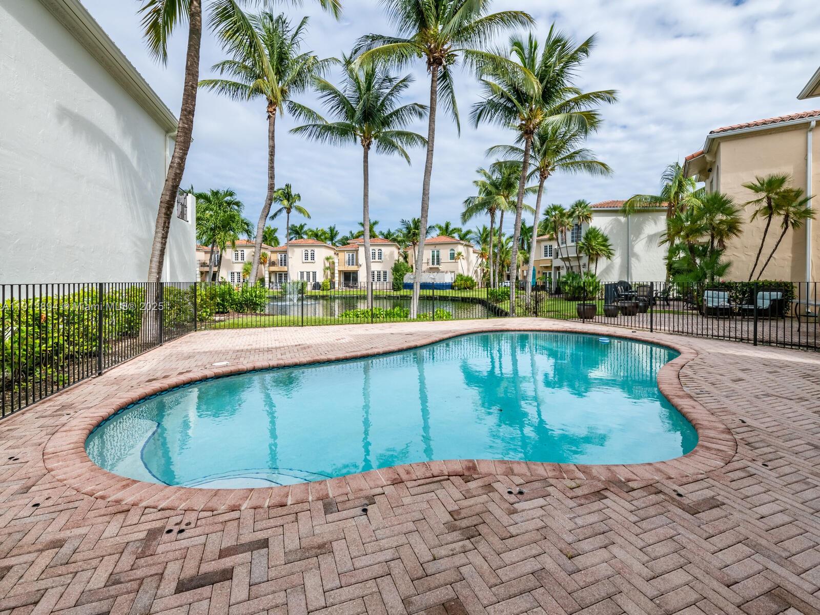 Photo of 20729 32nd Ave  (20729), Aventura, Florida, 33180 - 