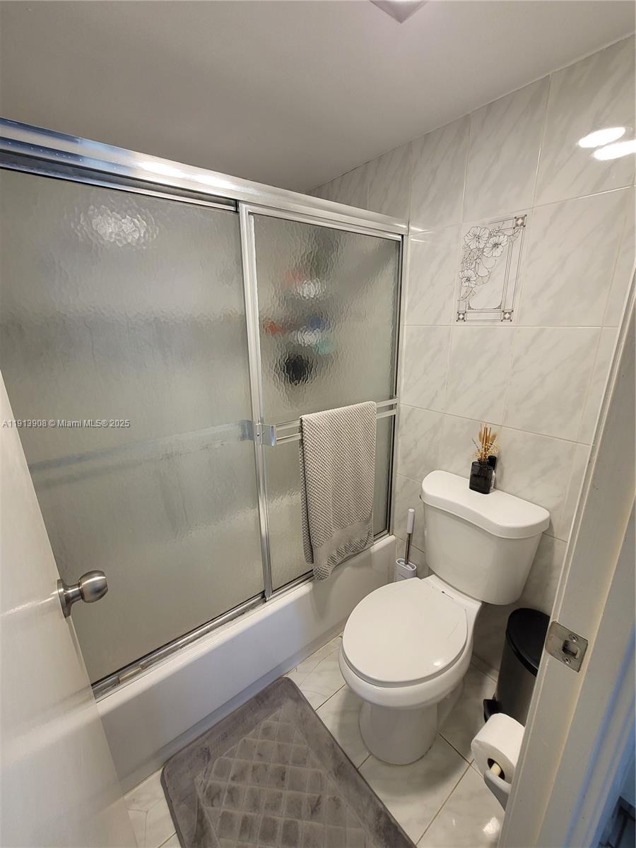 Photo of 20301 Country Club Dr #1124, Aventura, Florida, 33180 -