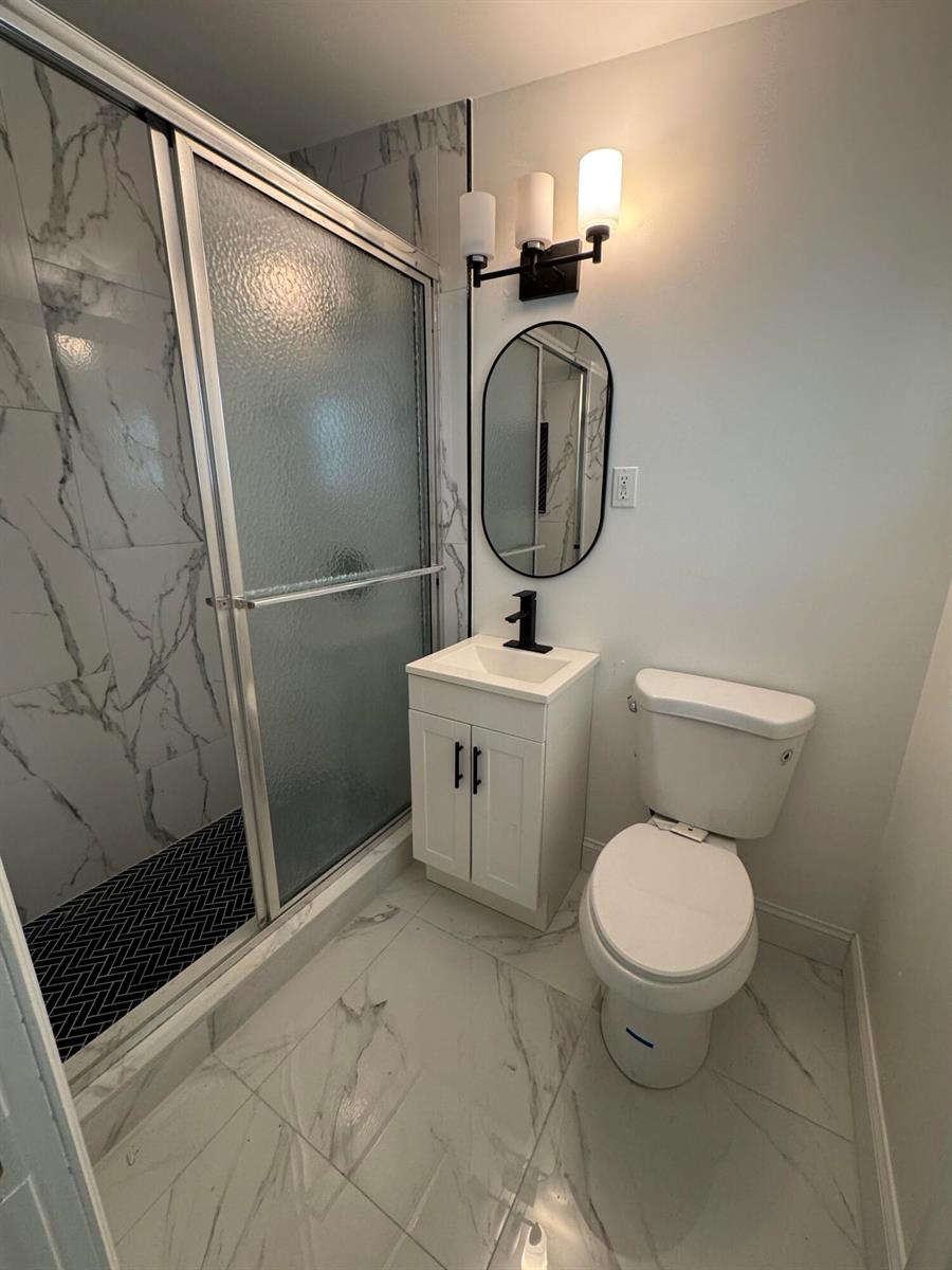 A  / 4 3384 sq. ft. $ 2026-06-21 0 foto