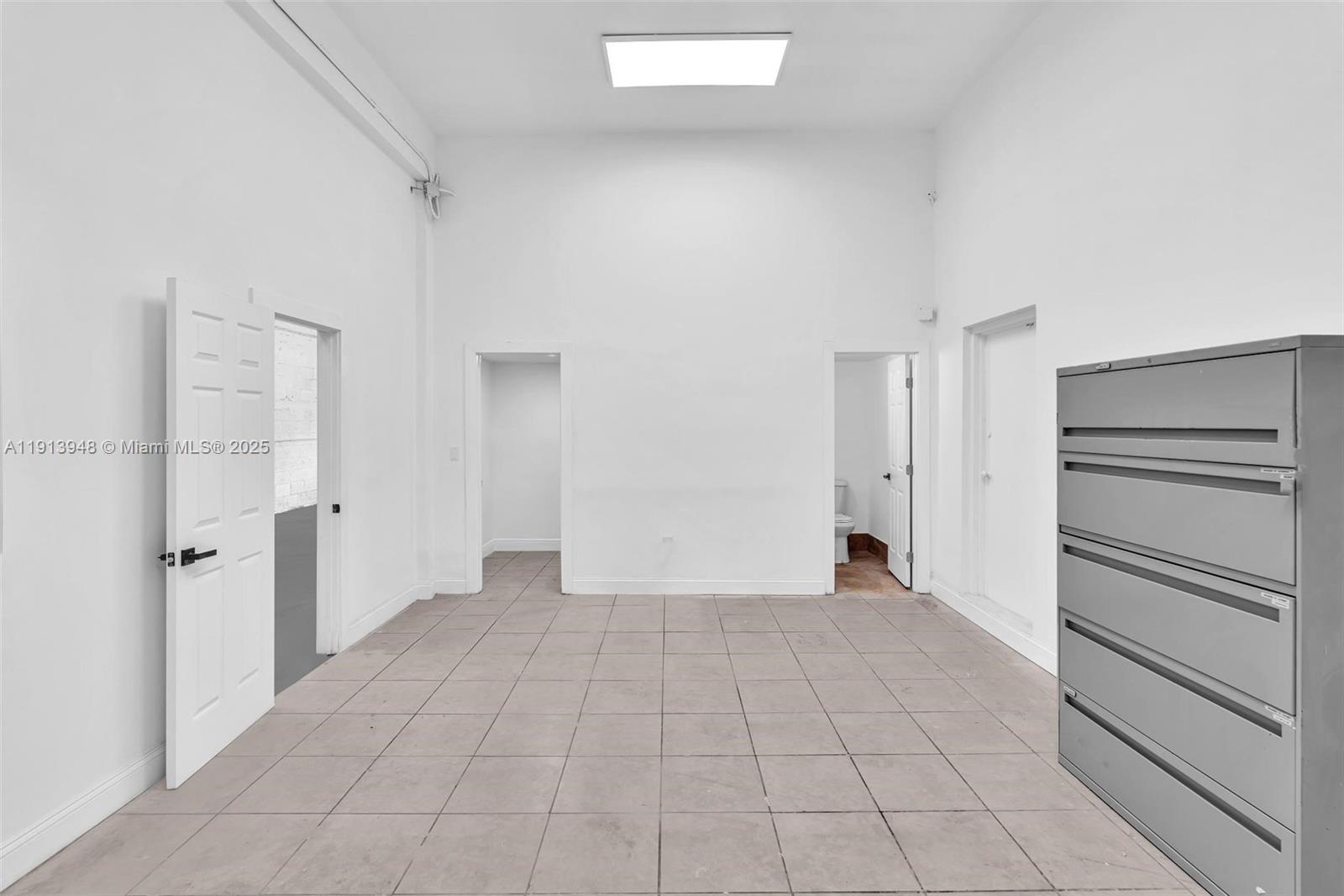 Ver detalles / sq. ft. $ 2025-11-13 0 foto