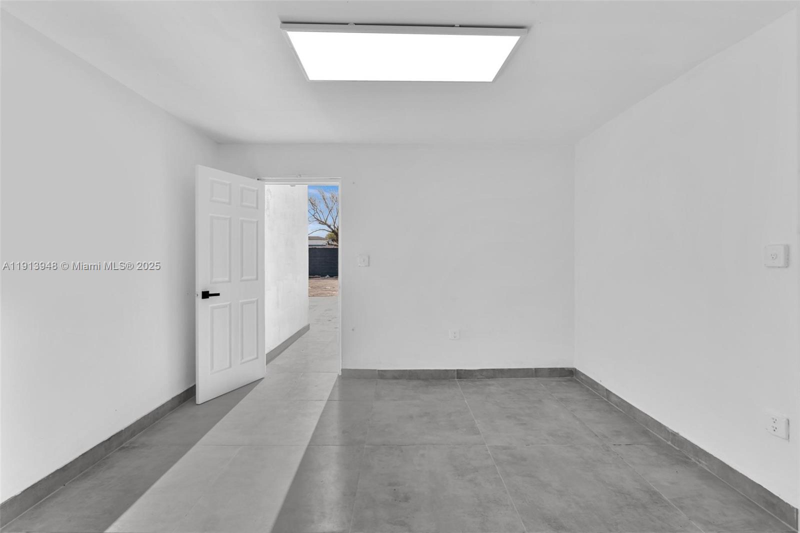 Ver detalles / sq. ft. $ 2025-11-13 0 foto