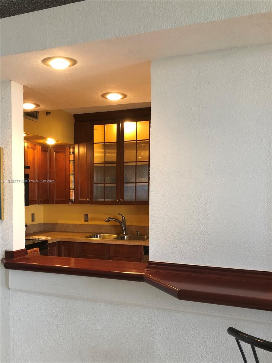 704 3 / 2 1100 sq. ft. $ 2025-11-13 0 Photo