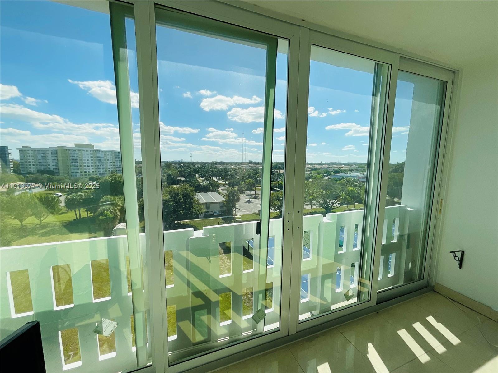 704 3 / 2 1100 sq. ft. $ 2025-11-13 0 Photo