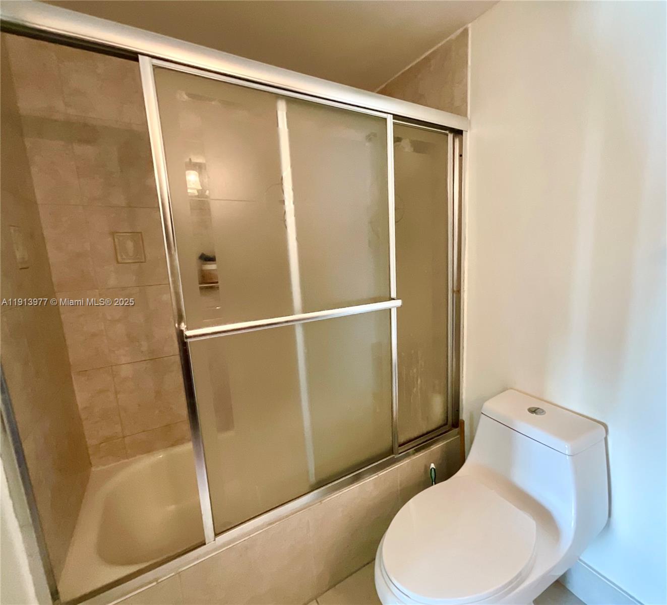 704 3 / 2 1100 sq. ft. $ 2025-11-13 0 Photo