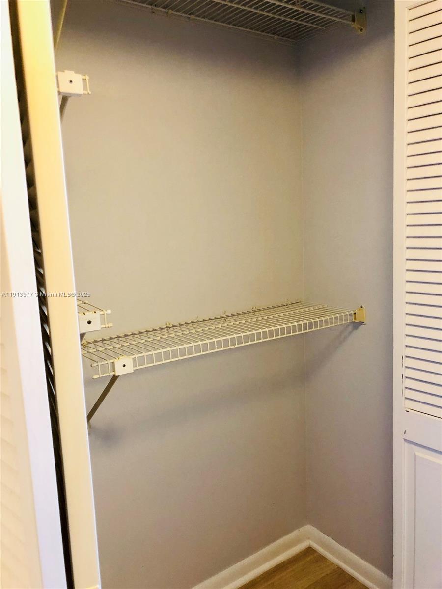 704 3 / 2 1100 sq. ft. $ 2025-11-13 0 Photo