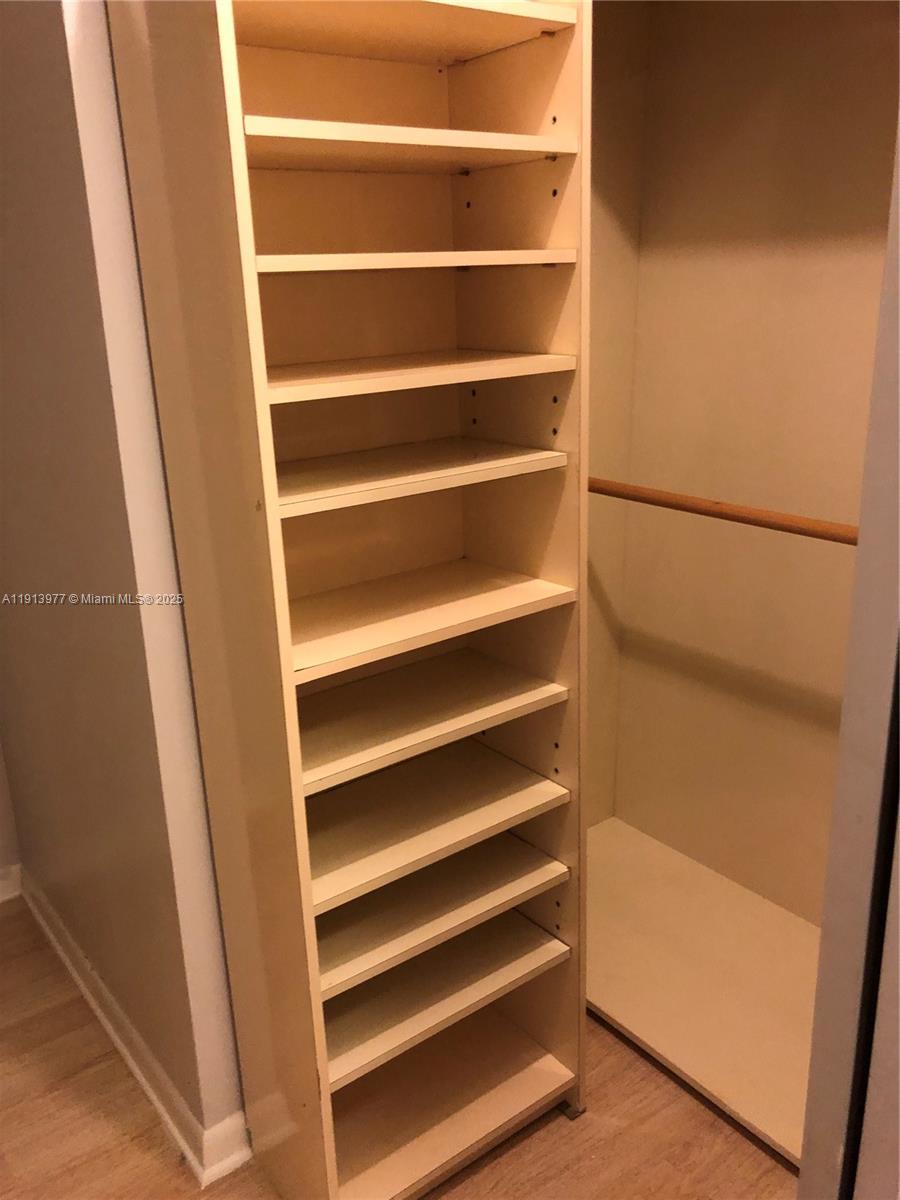 704 3 / 2 1100 sq. ft. $ 2025-11-13 0 Photo