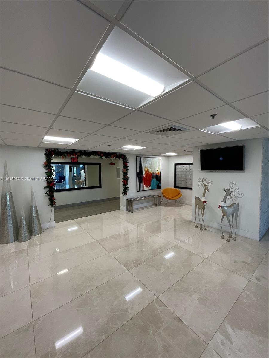 704 3 / 2 1100 sq. ft. $ 2025-11-13 0 Photo