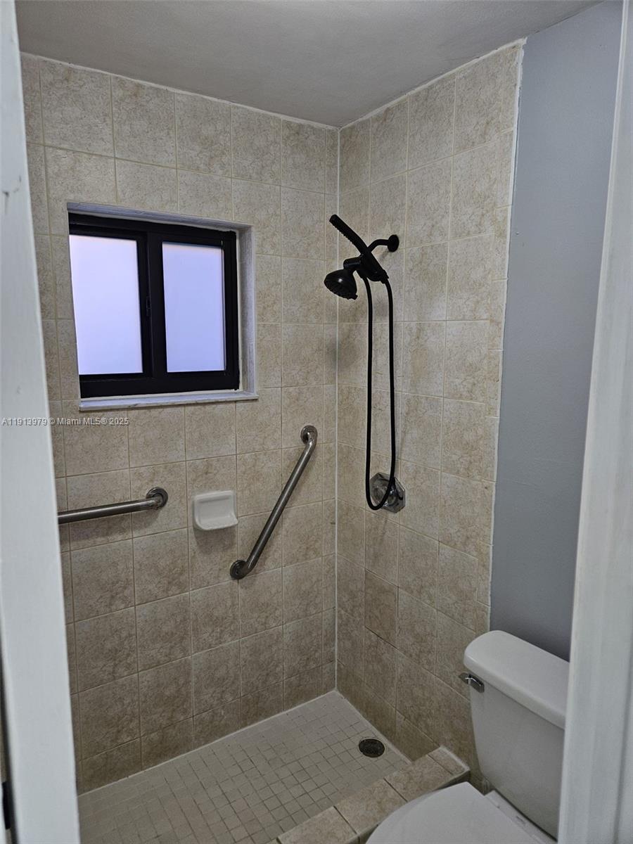 Ver detalles 11570 3 / 2 1401 sq. ft. $ 2025-11-13 0 foto