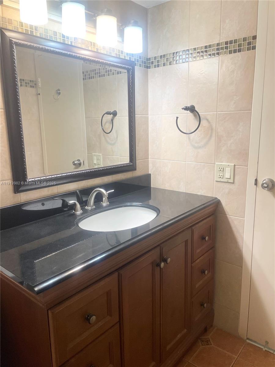 Photo of 2049 Ocean Dr #904, Hallandale Beach, Florida, 33009 -