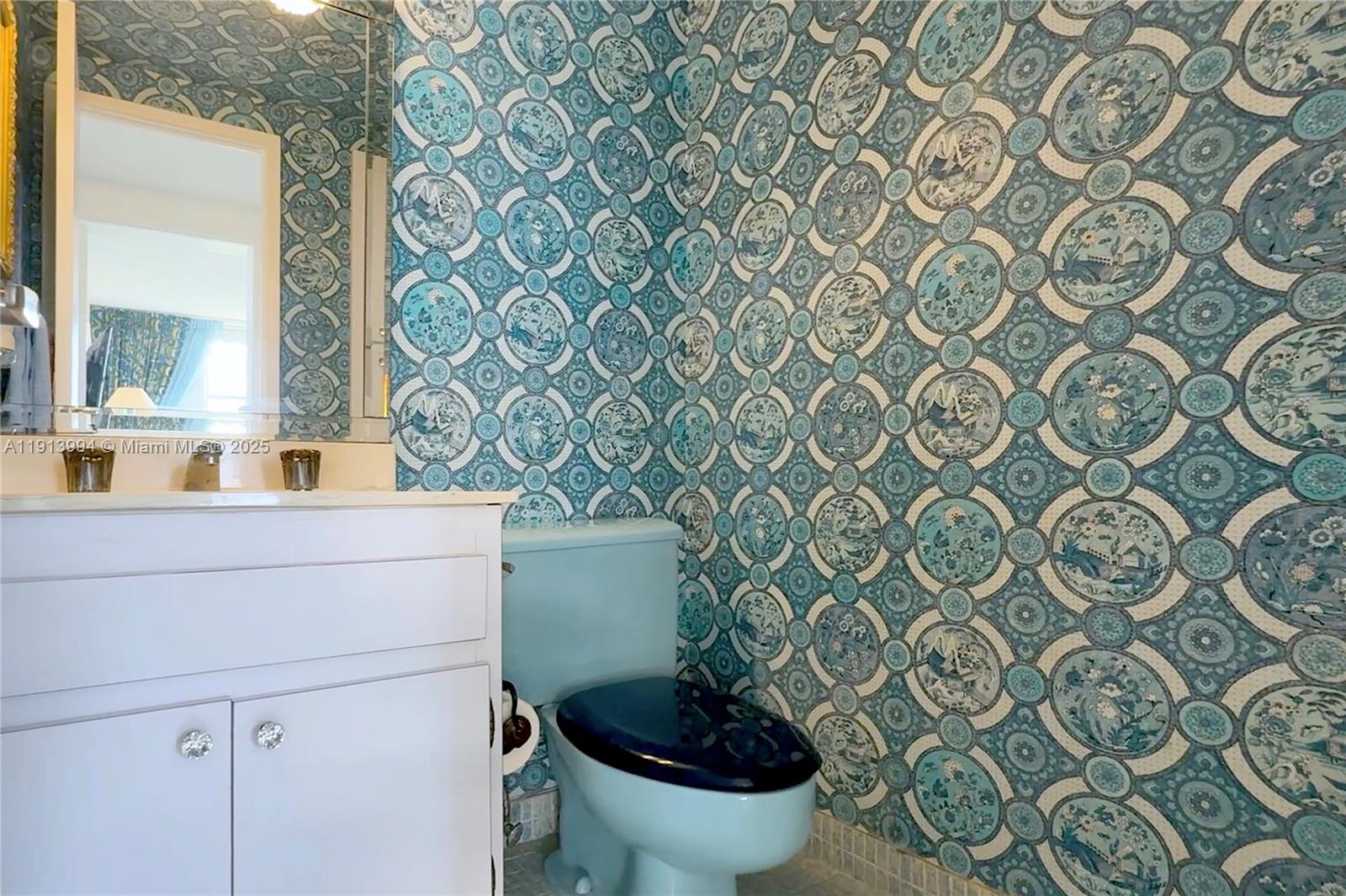 807 1 / 2 844 sq. ft. $ 2025-11-14 0 Photo