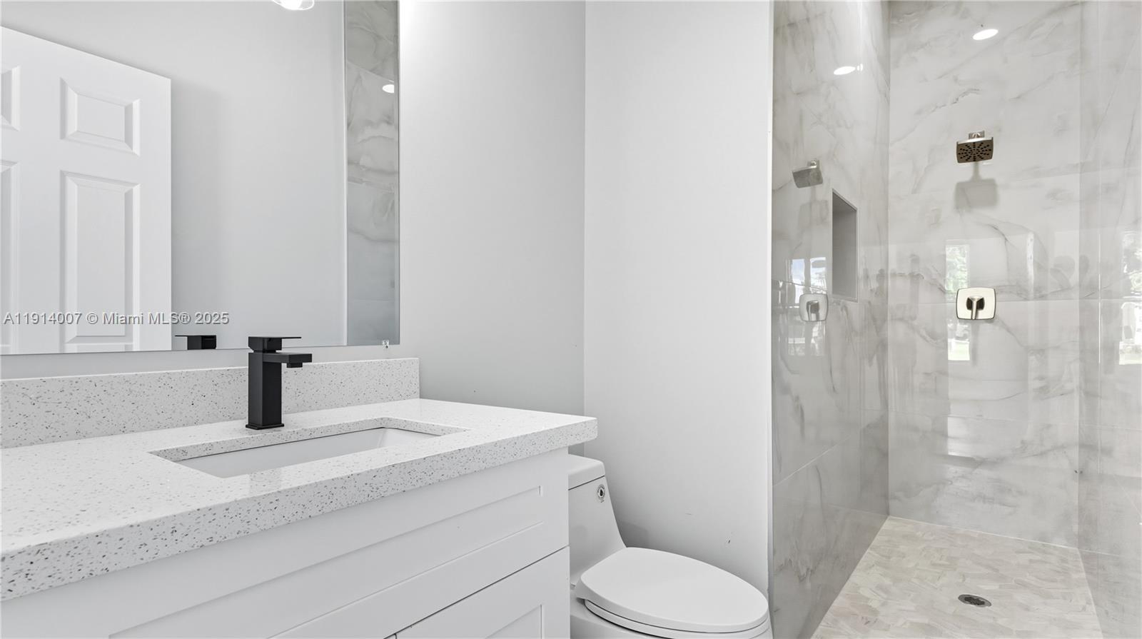   /  3166 sq. ft. $ 2025-11-14 0 Photo