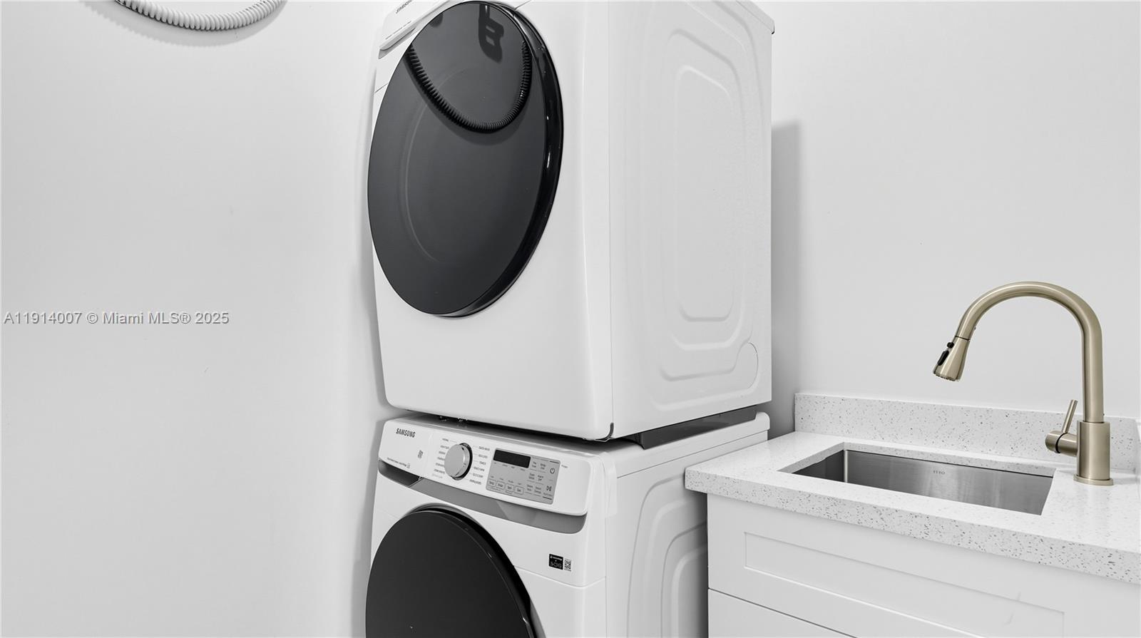   /  3166 sq. ft. $ 2025-11-14 0 Photo