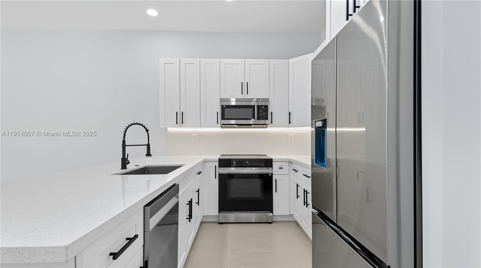   /  3166 sq. ft. $ 2025-11-14 0 Photo