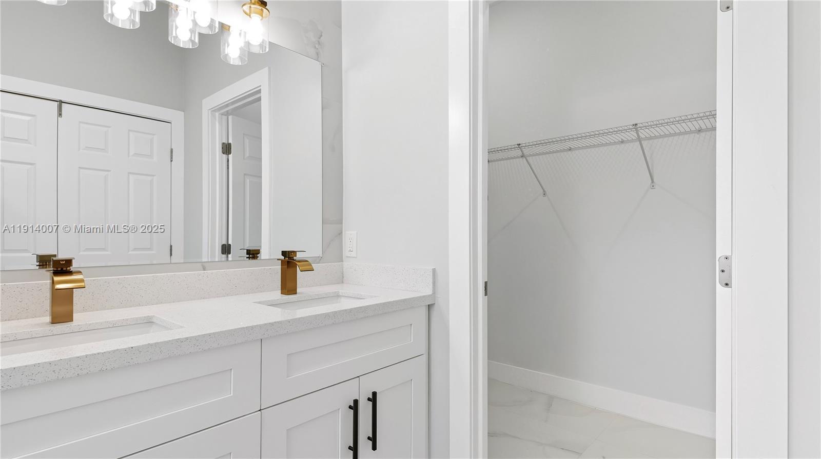   /  3166 sq. ft. $ 2025-11-14 0 Photo