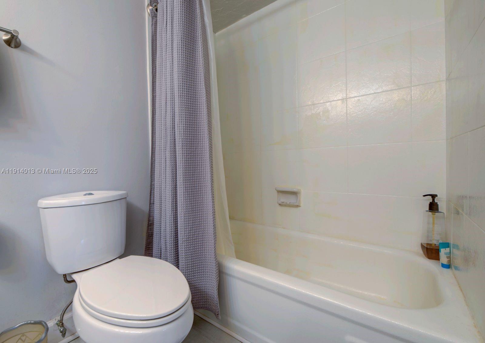 Photo of 601 Three Islands Blvd  #404, Hallandale Beach, Florida, 33009 - 