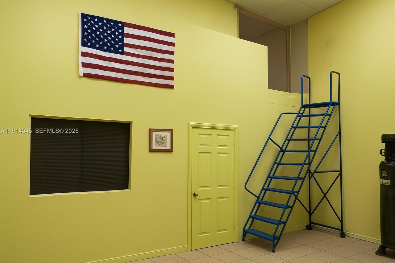 See details 26 / sq. ft. $ 2025-11-14 0 Photo