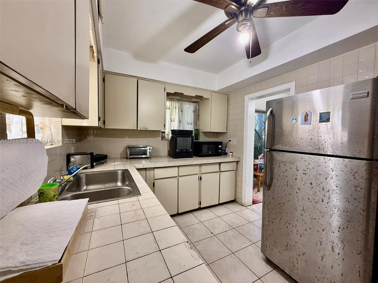 Подробнее / 1966 кв.футов $ 2025-11-14 0 Фото