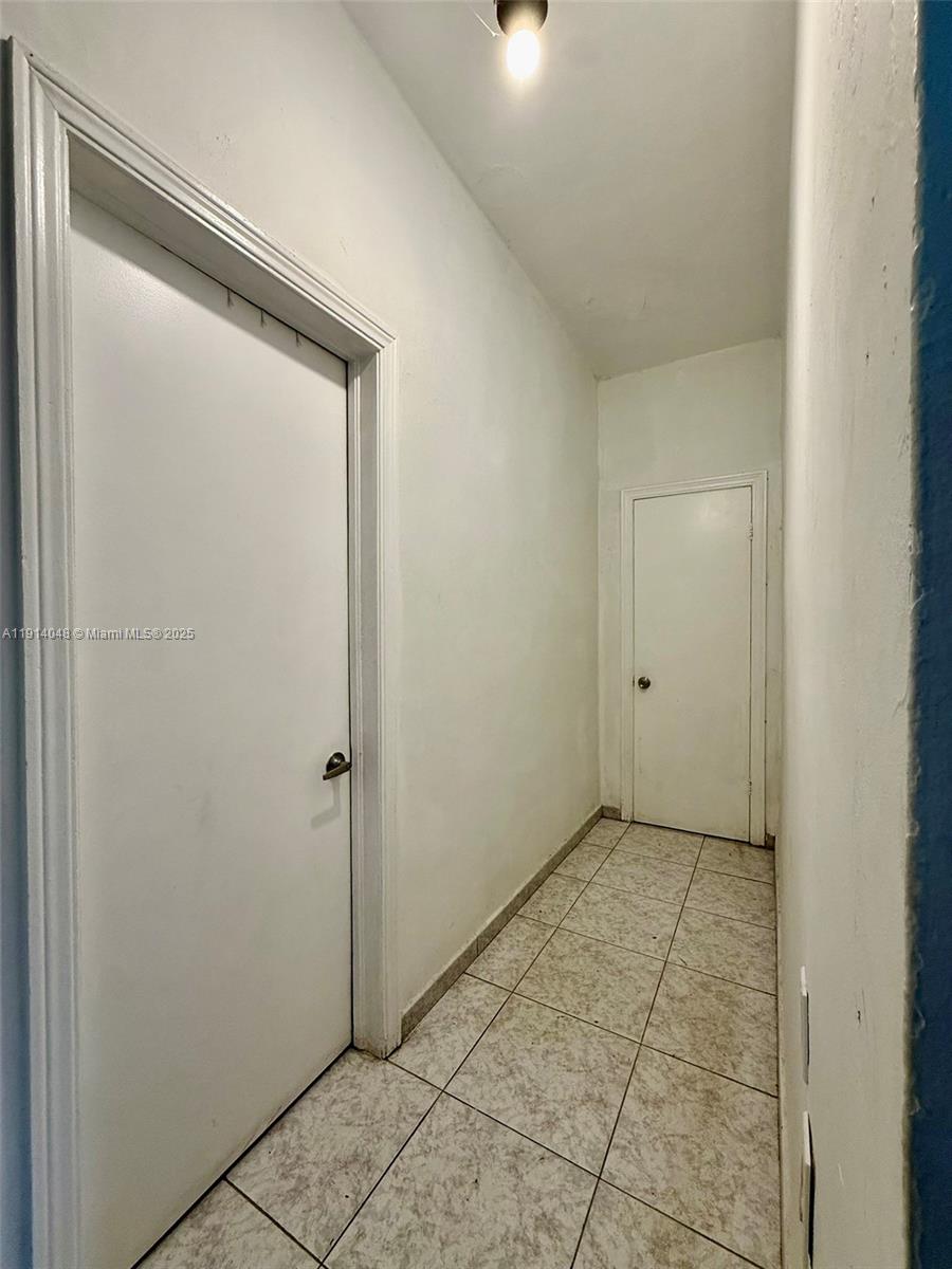 Подробнее / 1966 кв.футов $ 2025-11-14 0 Фото