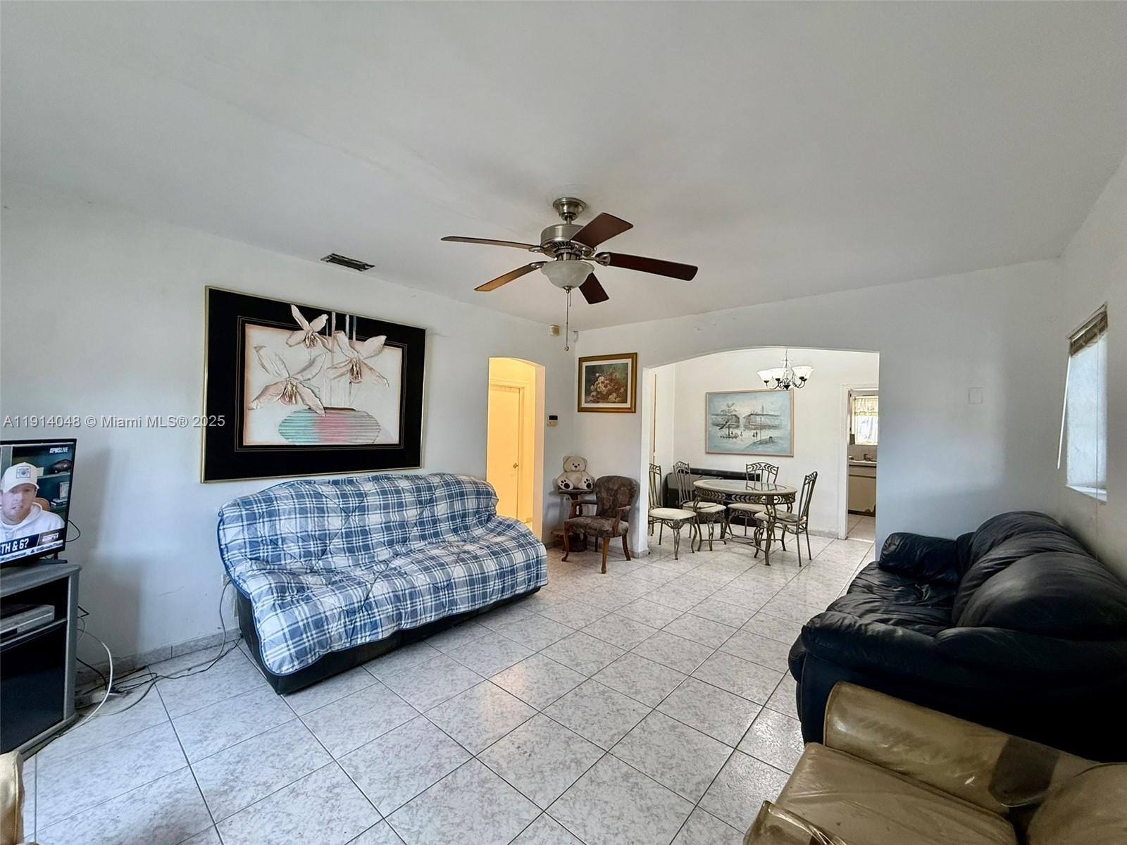 Подробнее / 1966 кв.футов $ 2025-11-14 0 Фото