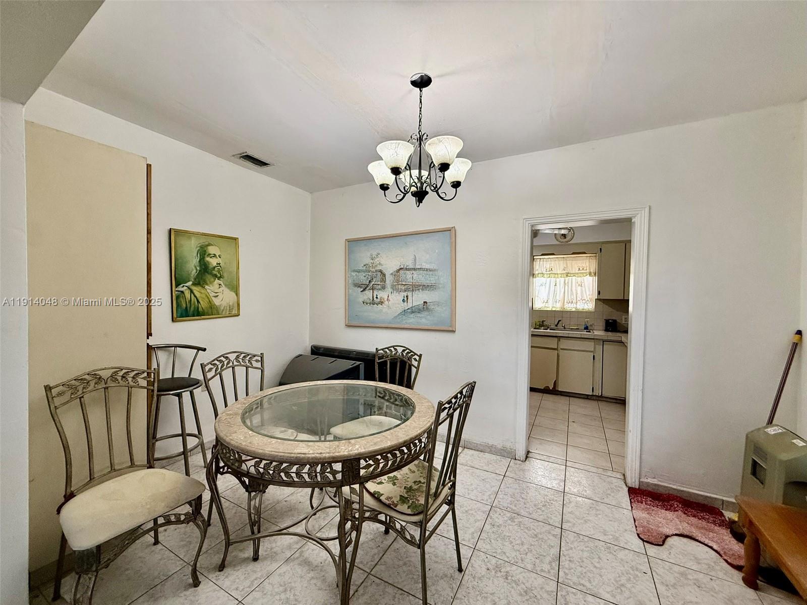 Подробнее / 1966 кв.футов $ 2025-11-14 0 Фото