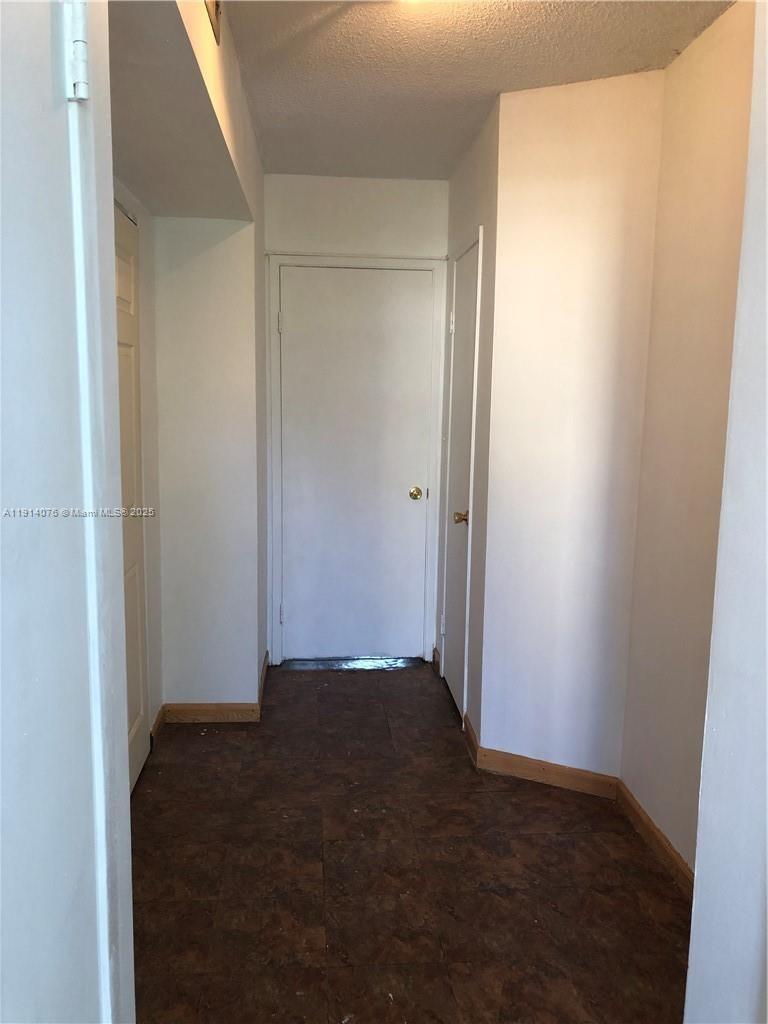 403-1 2 / 2 1317 sq. ft. $ 2025-11-14 0 Photo