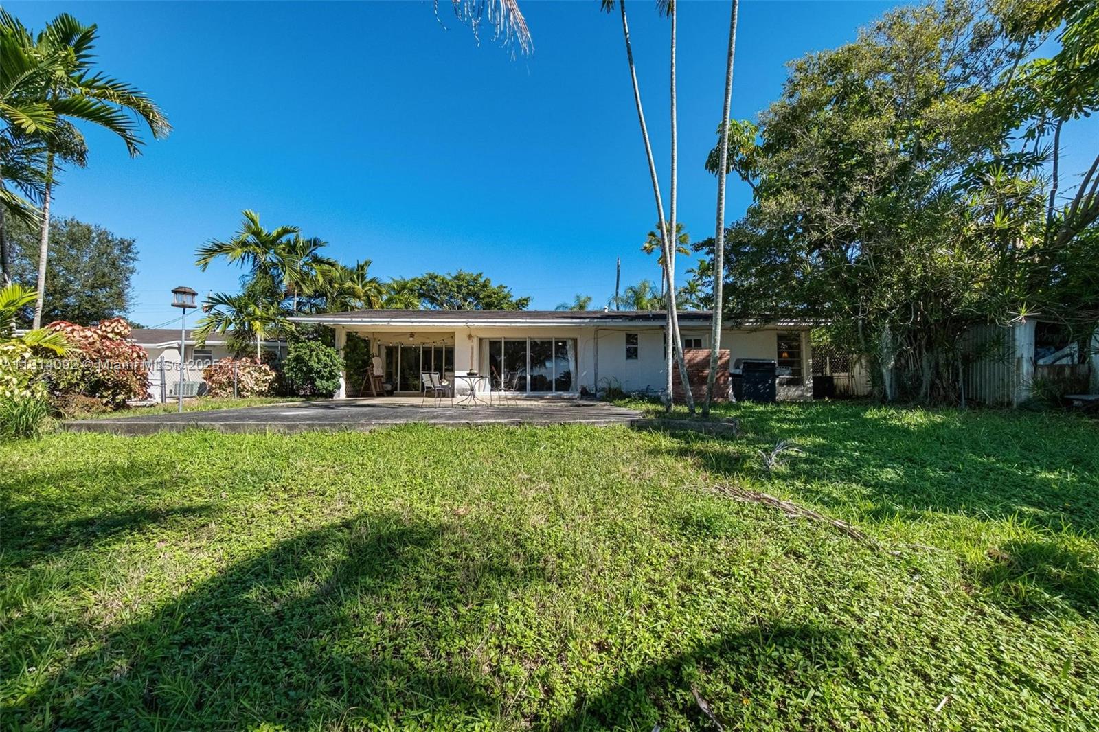   /   sq. ft. $ 2025-11-14 0 foto