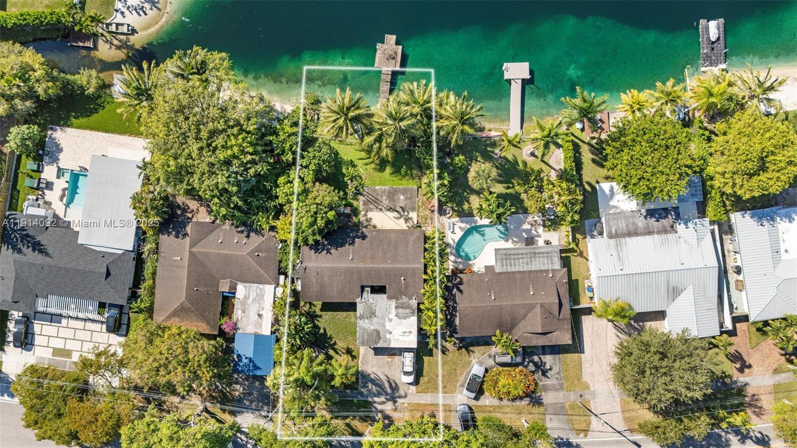   /   sq. ft. $ 2025-11-14 0 foto