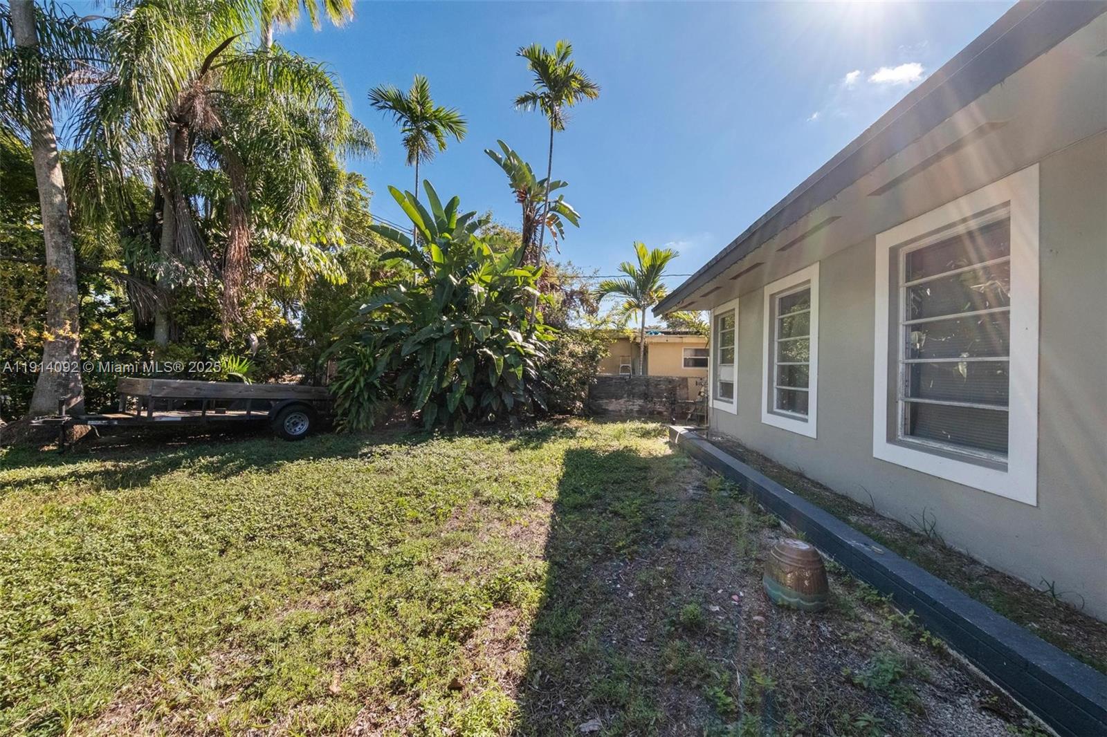   /   sq. ft. $ 2025-11-14 0 foto