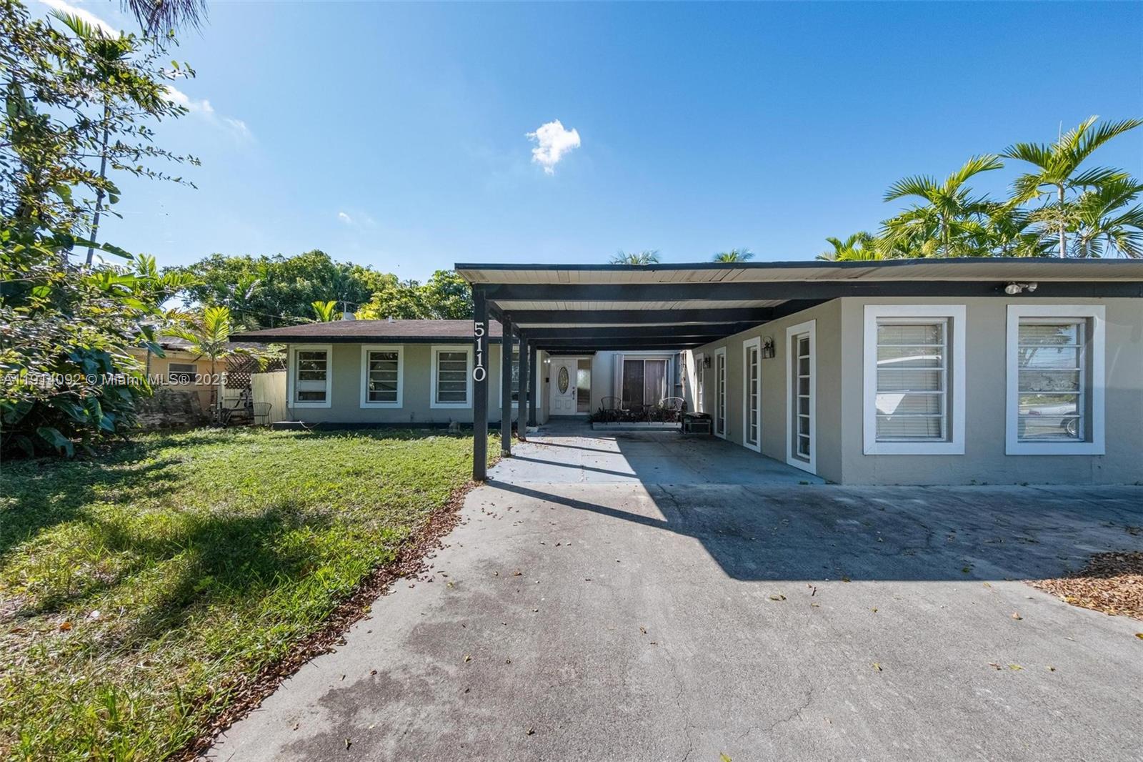   /   sq. ft. $ 2025-11-14 0 foto